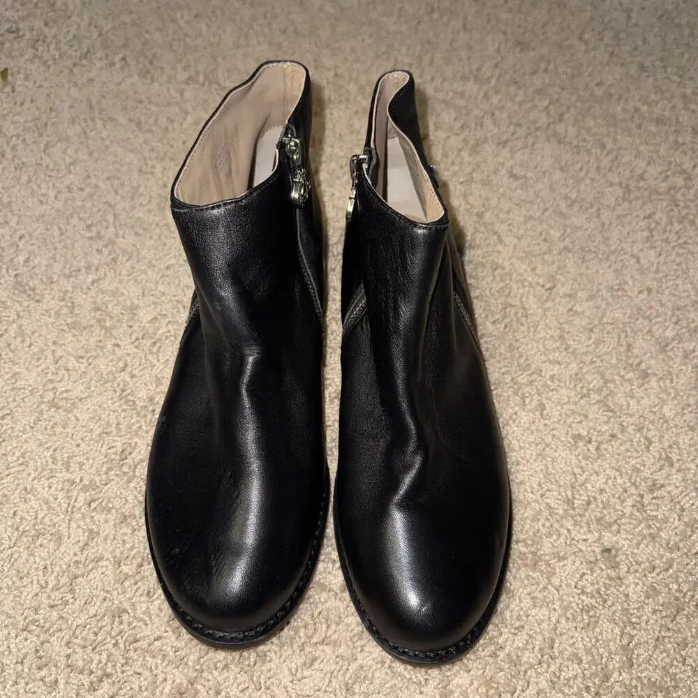 Bettye Muller Concepts Trinity Black Leather Zip Up Ankle Boots Sz 8